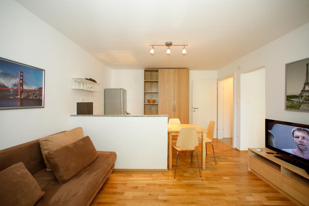 Apartments Harbour Senj  Rom bilde
